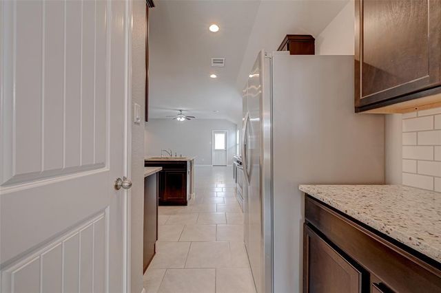 2206 Mirror Ridge Court, Texas City, TX 77568