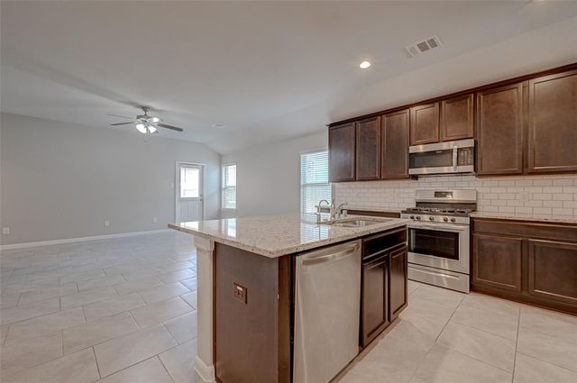 2206 Mirror Ridge Court, Texas City, TX 77568