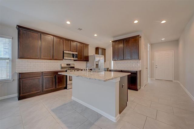 2206 Mirror Ridge Court, Texas City, TX 77568