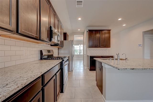2206 Mirror Ridge Court, Texas City, TX 77568