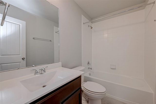 2206 Mirror Ridge Court, Texas City, TX 77568