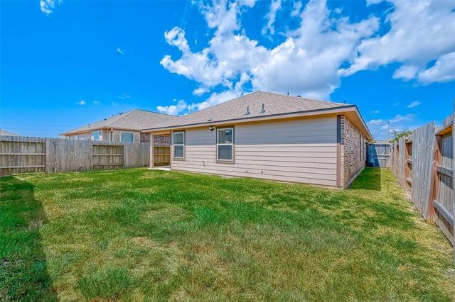 2206 Mirror Ridge Court, Texas City, TX 77568