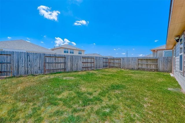 2206 Mirror Ridge Court, Texas City, TX 77568