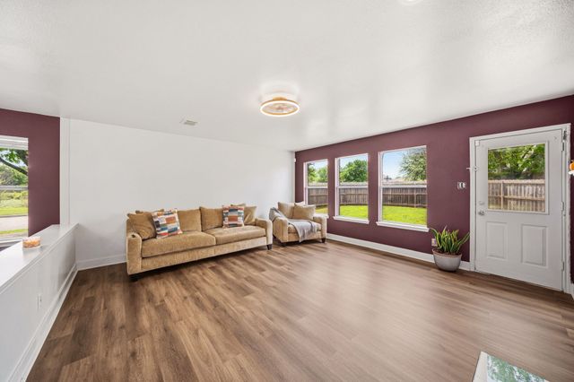 2929 Mccormick Drive, Lancaster, TX 75134