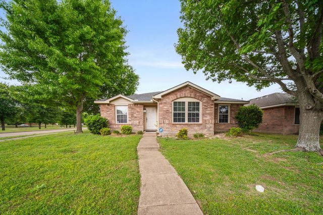 2929 Mccormick Drive, Lancaster, TX 75134