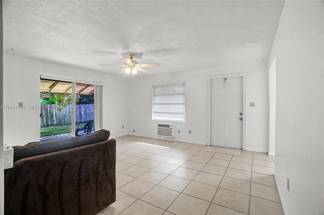 3660 NE 12th Ave, Pompano Beach, FL 33064