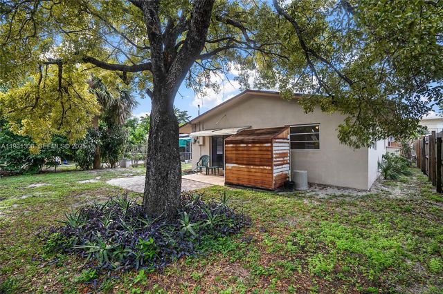 3660 NE 12th Ave, Pompano Beach, FL 33064