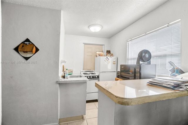 3660 NE 12th Ave, Pompano Beach, FL 33064