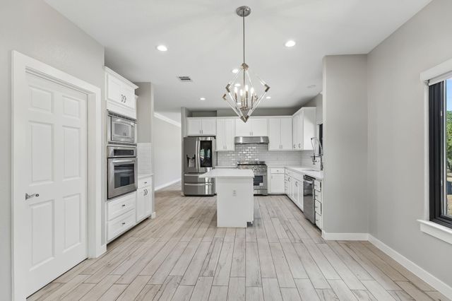 501 Lone Star DR, Cedar Park, TX 78613