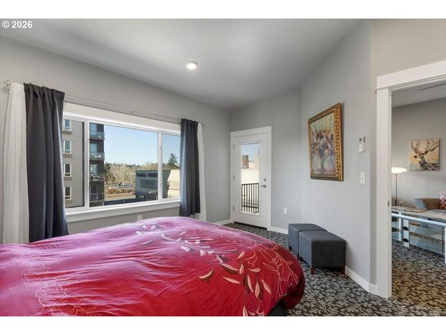 229 COMMERCIAL St Ne, Salem, OR 97301