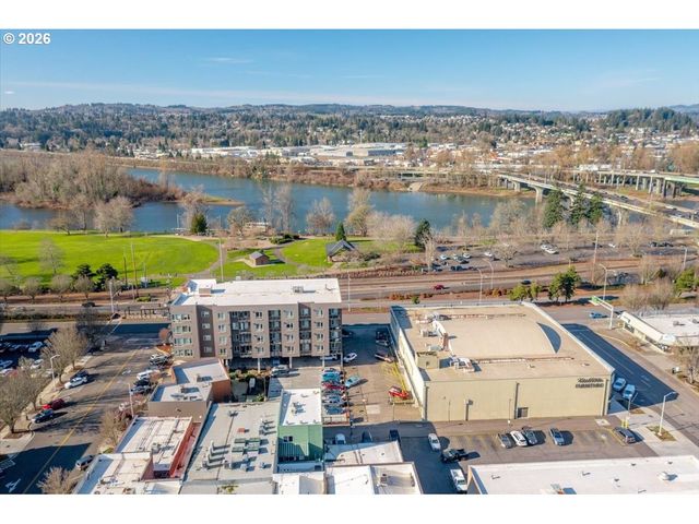 229 COMMERCIAL St Ne, Salem, OR 97301