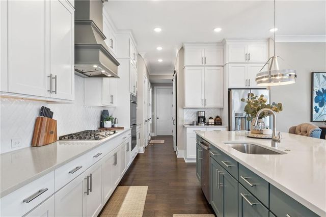 16180 Grand Litchfield Drive, Roswell, GA 30075