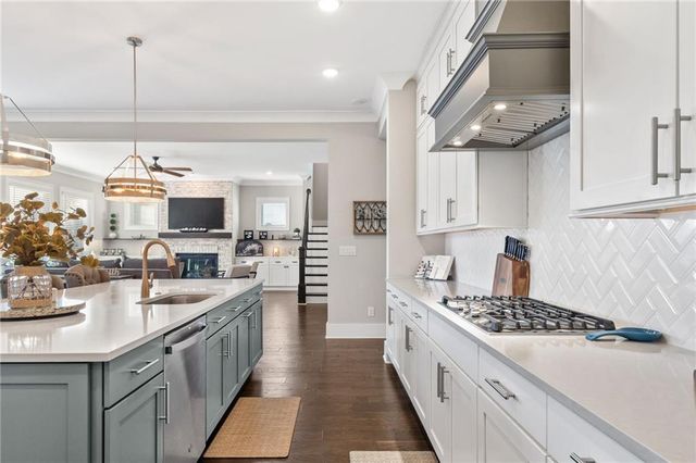 16180 Grand Litchfield Drive, Roswell, GA 30075