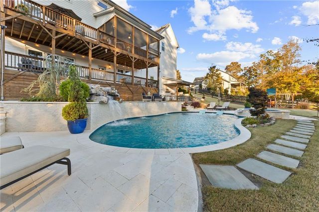 16180 Grand Litchfield Drive, Roswell, GA 30075