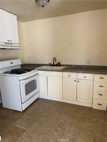 323 E, Needles, CA 92363