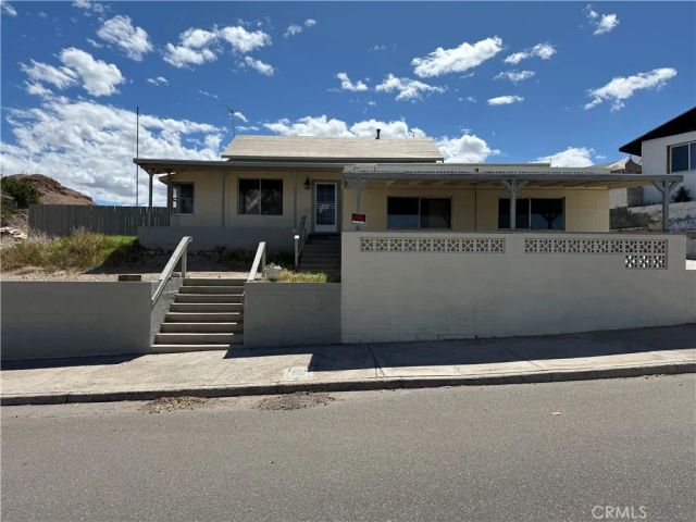 323 E, Needles, CA 92363