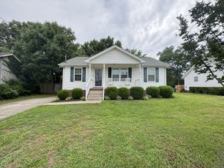 1012 Heydel Cir, Lebanon, TN 37087