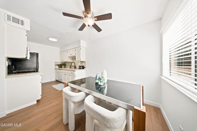 43467 30th Street Unit 2, Lancaster, CA 93536