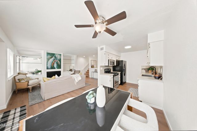 43467 30th Street Unit 2, Lancaster, CA 93536