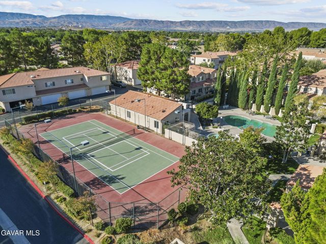 43467 30th Street Unit 2, Lancaster, CA 93536