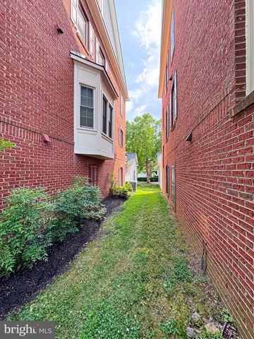 608 PLEASANT DR, Rockville, MD 20850