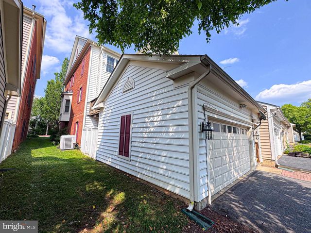 608 PLEASANT DR, Rockville, MD 20850