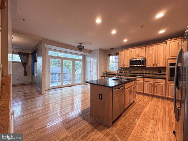 608 PLEASANT DR, Rockville, MD 20850