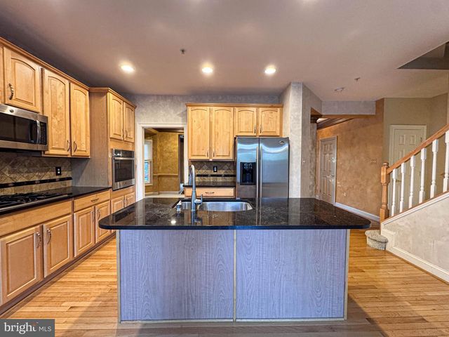 608 PLEASANT DR, Rockville, MD 20850
