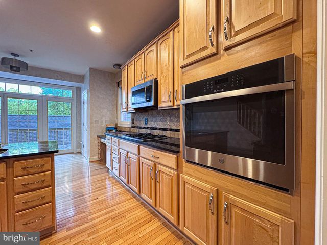 608 PLEASANT DR, Rockville, MD 20850