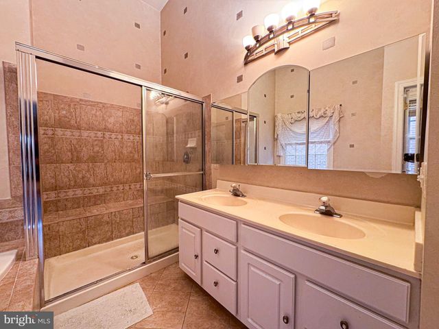 608 PLEASANT DR, Rockville, MD 20850
