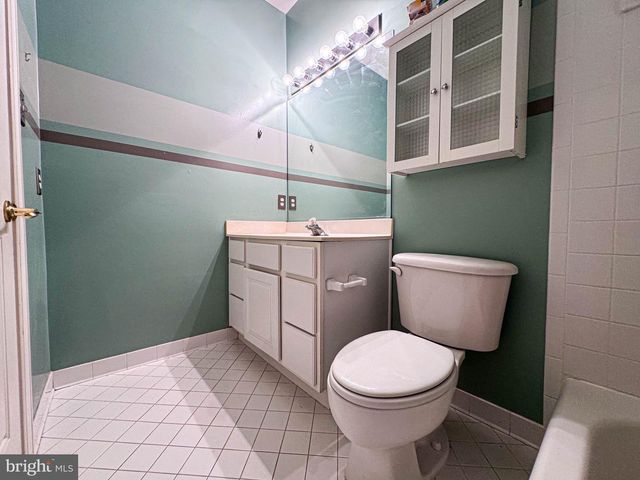 608 PLEASANT DR, Rockville, MD 20850