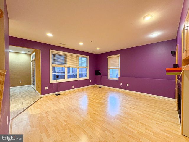 608 PLEASANT DR, Rockville, MD 20850