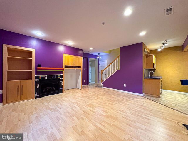 608 PLEASANT DR, Rockville, MD 20850