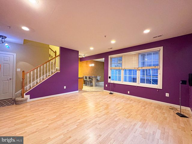 608 PLEASANT DR, Rockville, MD 20850