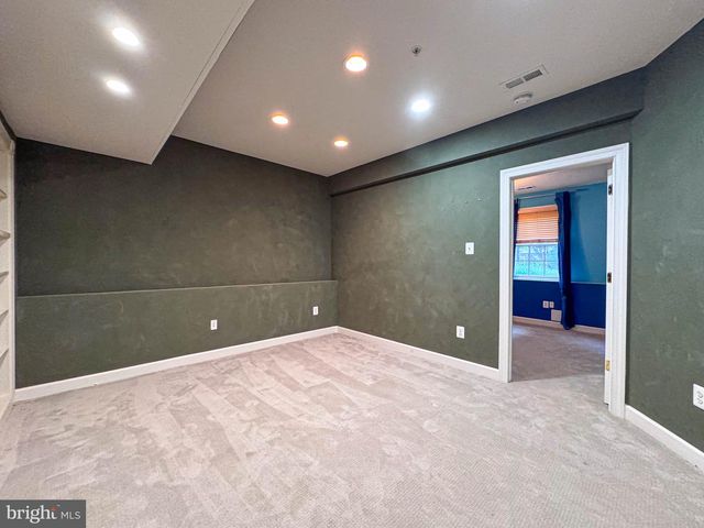 608 PLEASANT DR, Rockville, MD 20850