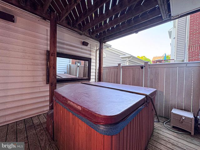608 PLEASANT DR, Rockville, MD 20850