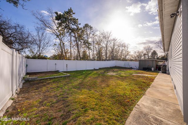 436 Applegate Avenue, Toms River, NJ 08757