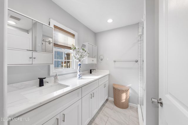 436 Applegate Avenue, Toms River, NJ 08757