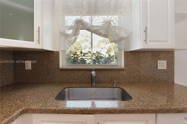 1521 Seagrape Way, Hollywood, FL 33019