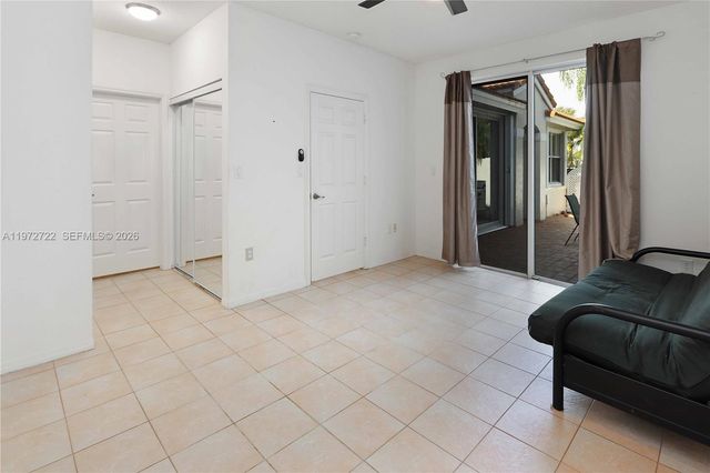 1521 Seagrape Way, Hollywood, FL 33019