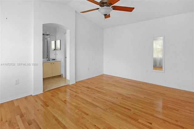 1521 Seagrape Way, Hollywood, FL 33019