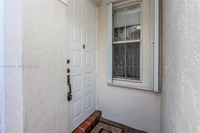 1521 Seagrape Way, Hollywood, FL 33019