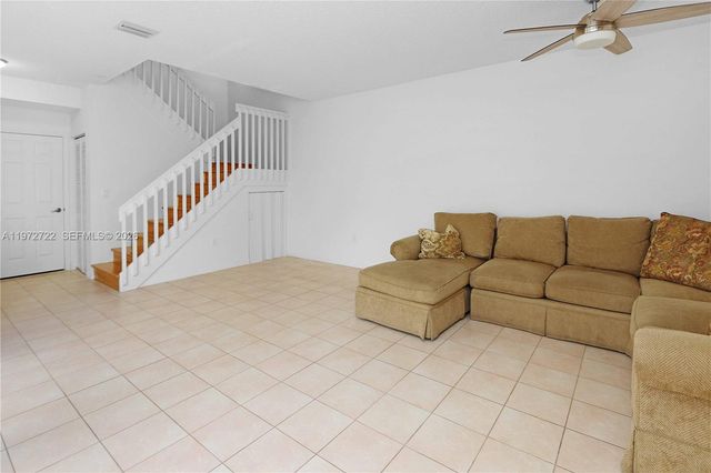 1521 Seagrape Way, Hollywood, FL 33019