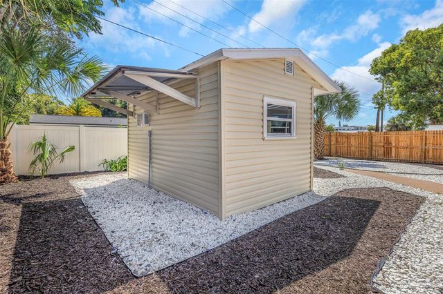 6200 EMERALD DRIVE, New Port Richey, FL 34653