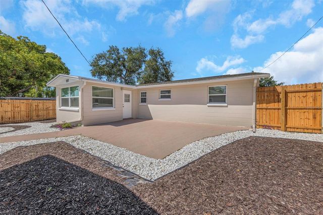 6200 EMERALD DRIVE, New Port Richey, FL 34653