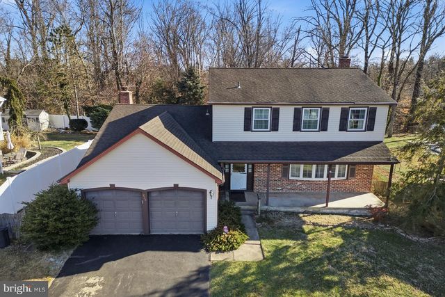 824 UPTON WAY, Somerdale, NJ 08083