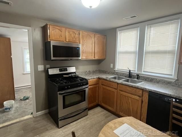 7251 Yacht Avenue, Warren, MI 48091