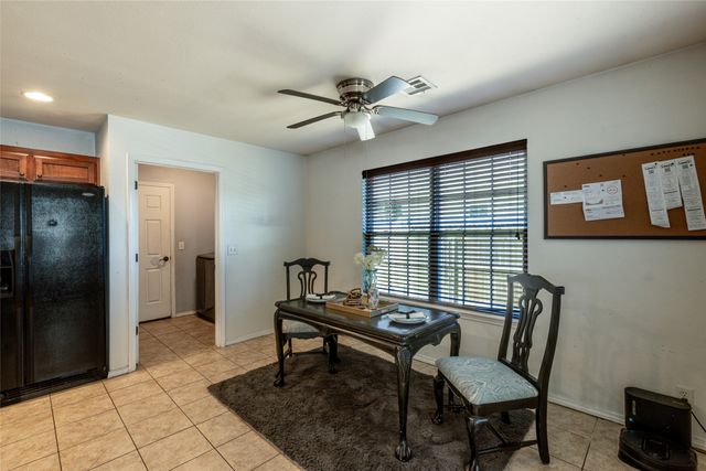25057 S Roselake Drive, Claremore, OK 74019