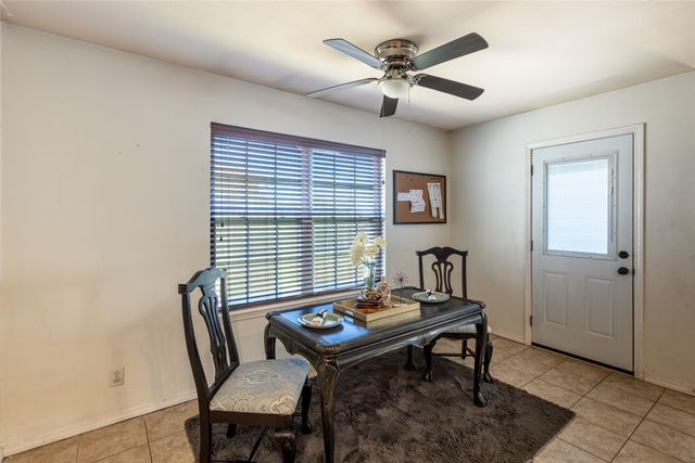 25057 S Roselake Drive, Claremore, OK 74019