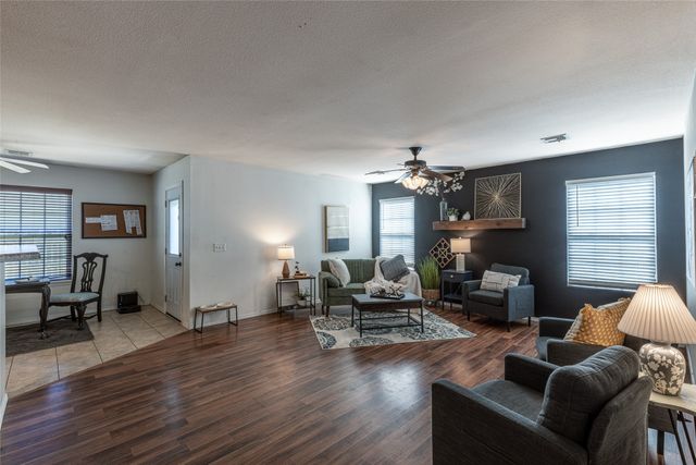 25057 S Roselake Drive, Claremore, OK 74019
